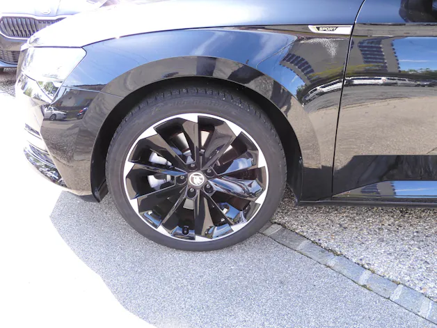 Škoda Superb Combi 2.0 TSI 280 SportLine Light 4x4 DSG