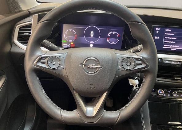 Vehicle image 8 Vehicle image 8