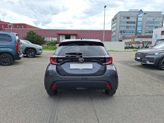 Vehicle image 21