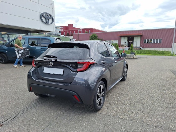 Vehicle image 7