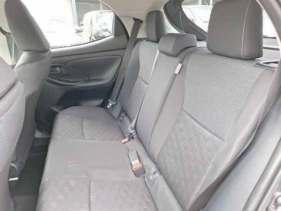 Vehicle image 25