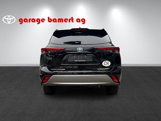 Vehicle image 4 Vehicle image 4