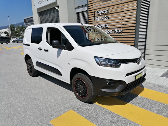 Vehicle image 1