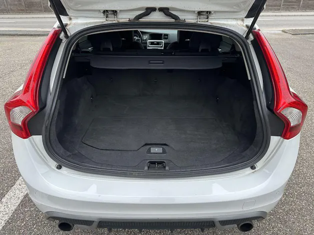 Volvo V60 2.0 T R-Design