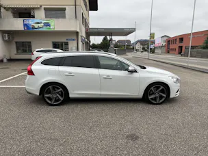 Volvo V60 2.0 T R-Design