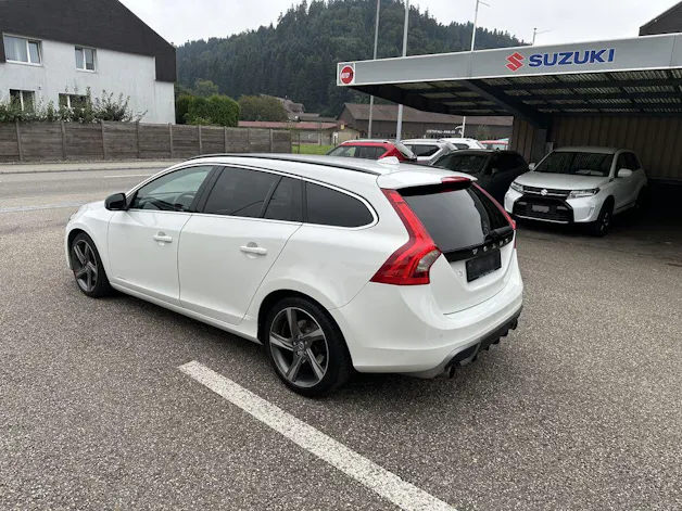 Volvo V60 2.0 T R-Design