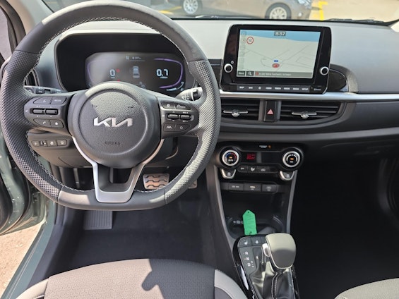 Vehicle image 10 Vehicle image 10