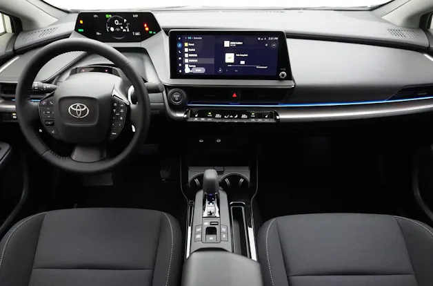 Toyota 2.0 Plug-In-Hybrid Style