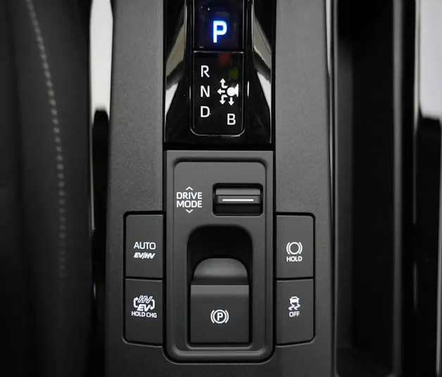 Toyota 2.0 Plug-In-Hybrid Style