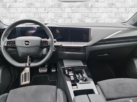 Vehicle image 5 Vehicle image 5