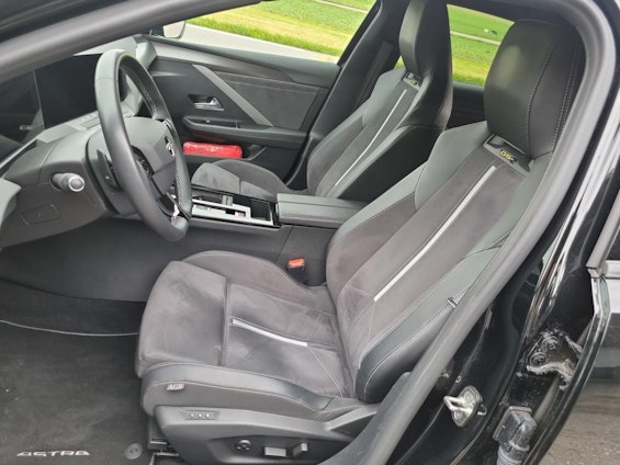 Vehicle image 6 Vehicle image 6