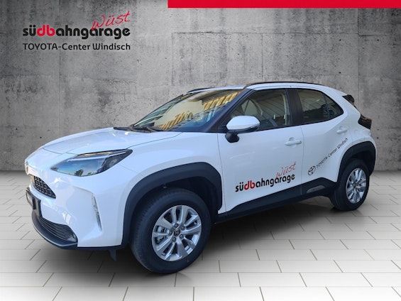 First vehicle image