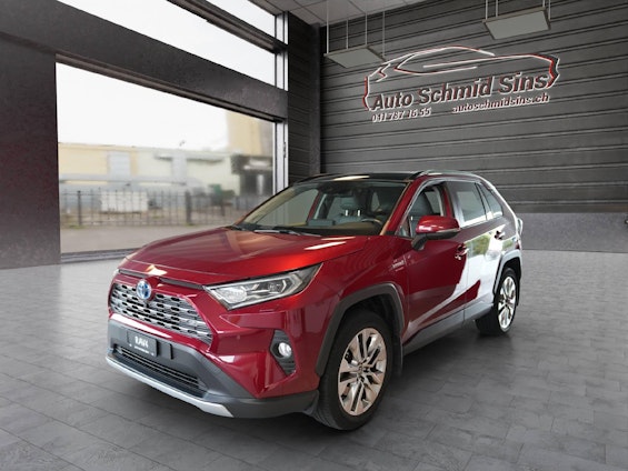 First vehicle image