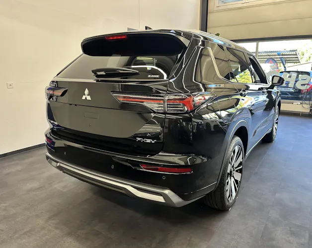 Mitsubishi Outlander 2.4 PHEV Instyle+ 4x4