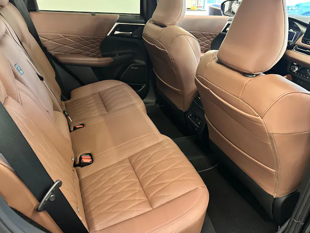 Mitsubishi Outlander 2.4 PHEV Instyle+ 4x4