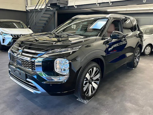 Mitsubishi Outlander 2.4 PHEV Instyle+ 4x4