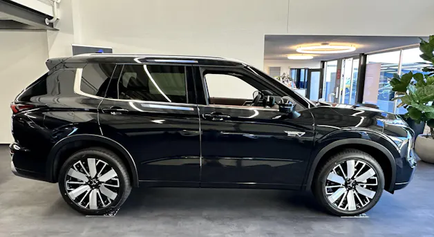 Mitsubishi Outlander 2.4 PHEV Instyle+ 4x4