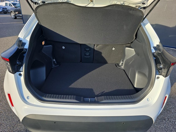 Vehicle image 8 Vehicle image 8