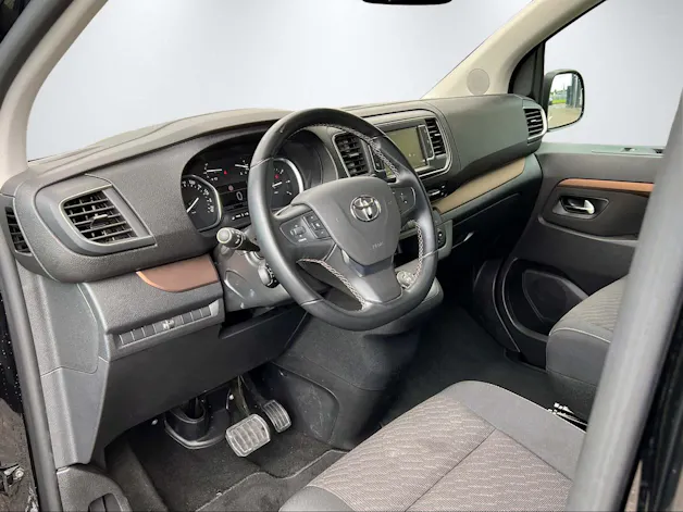 Toyota PROACE Verso L2 2.0 D Trend