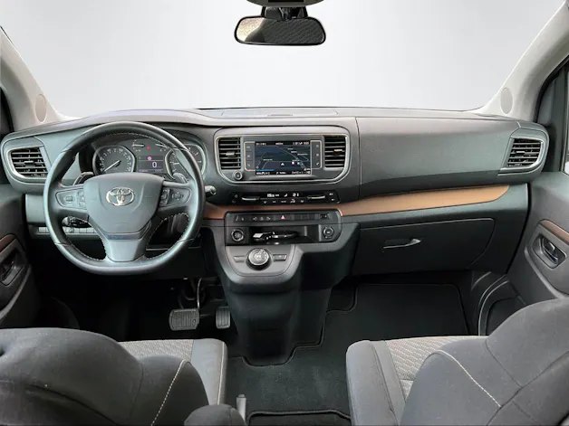 Toyota PROACE Verso L2 2.0 D Trend