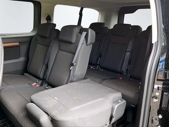 Vehicle image 15 Vehicle image 15