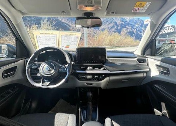 Vehicle image 4 Vehicle image 4