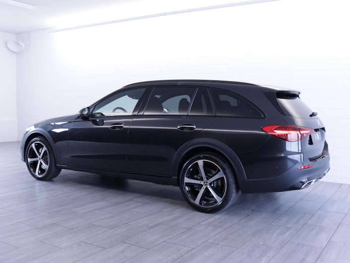 Vehicle image MERCEDES-BENZ C 220