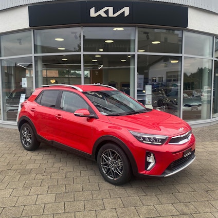 First vehicle image