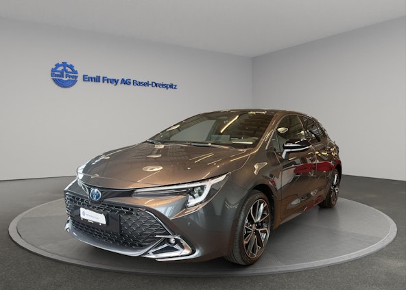 First vehicle image First vehicle image