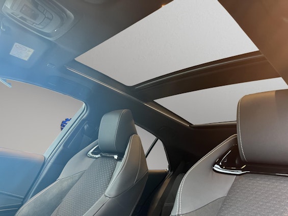 Vehicle image 10 Vehicle image 10