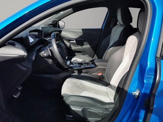 PEUGEOT 208 1.2 PureTech 130 GT Pack 1