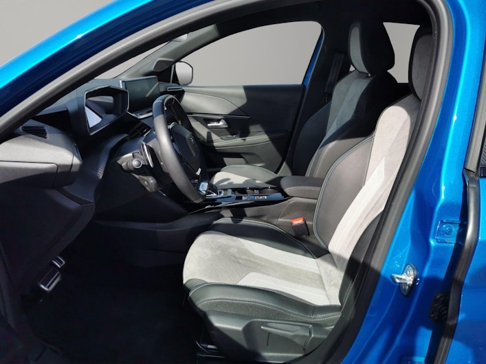 Vehicle image PEUGEOT 208