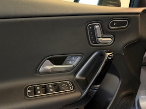 Vehicle image MERCEDES-BENZ A 220 Style 4m