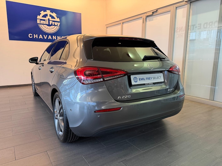 Vehicle image MERCEDES-BENZ A 220