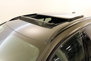 Vehicle image VOLVO XC40 P6 Ultimate