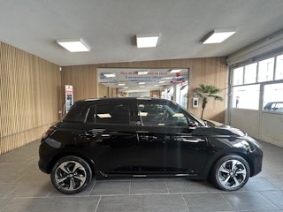 Vehicle image SUZUKI SWIFT 0