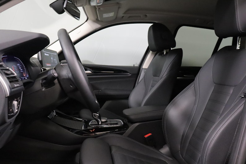 Vehicle image BMW X3