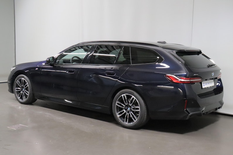 Vehicle image BMW 5 SERIES