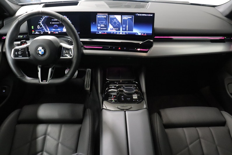 Vehicle image BMW 5 SERIES