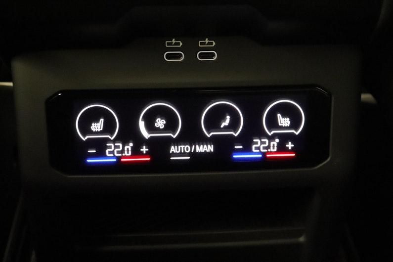 Vehicle image BMW 5 SERIES