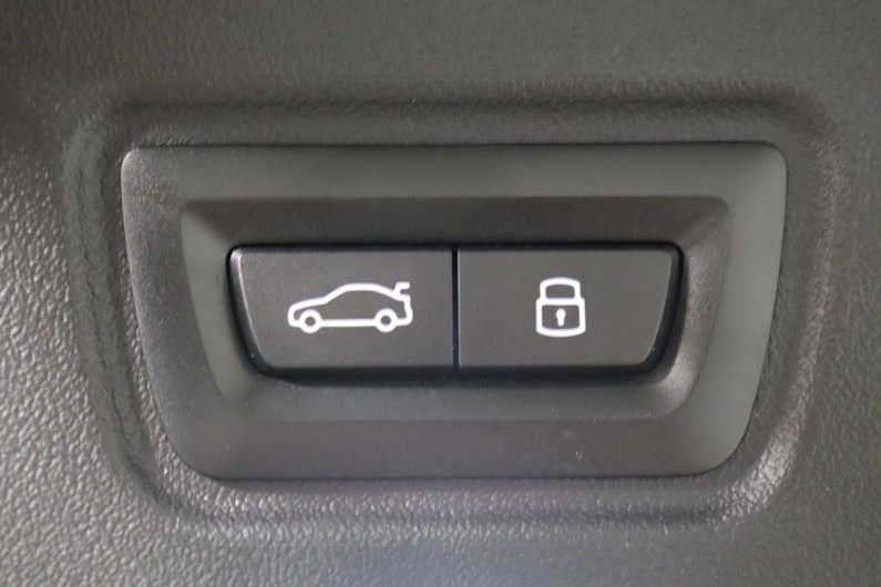 Vehicle image BMW 5 SERIES