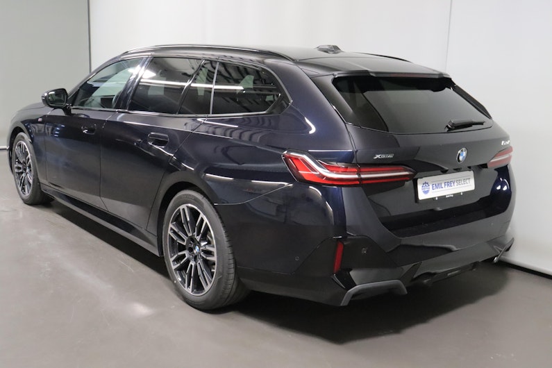 Vehicle image BMW 5 SERIES