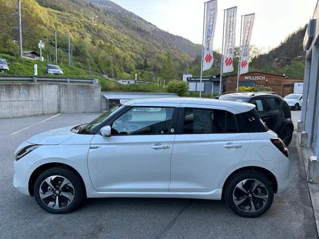 Suzuki Swift 1.2 1st Edition Top Hybrid 4x4