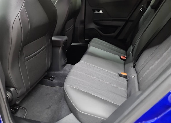 Vehicle image 8 Vehicle image 8