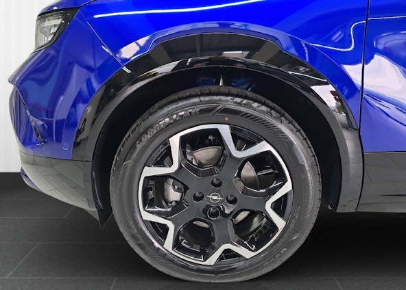 Vehicle image 12 Vehicle image 12