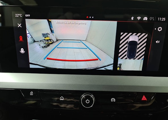 Vehicle image 14 Vehicle image 14