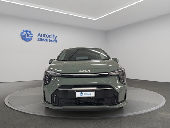 Vehicle image 4 Vehicle image 4