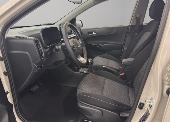 Vehicle image 6 Vehicle image 6