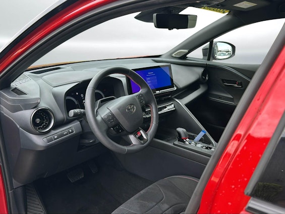 Vehicle image 7