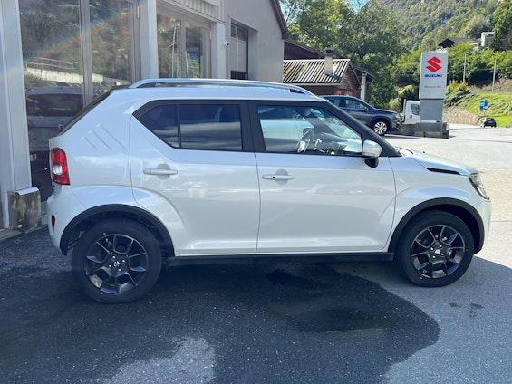 Vehicle image 3 Vehicle image 3